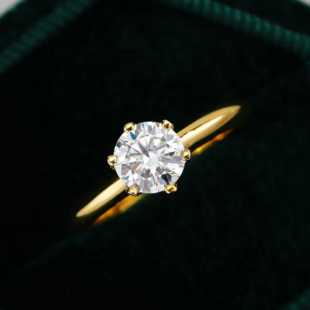 Lumira – bague scintillante à six branches en or 18 carats