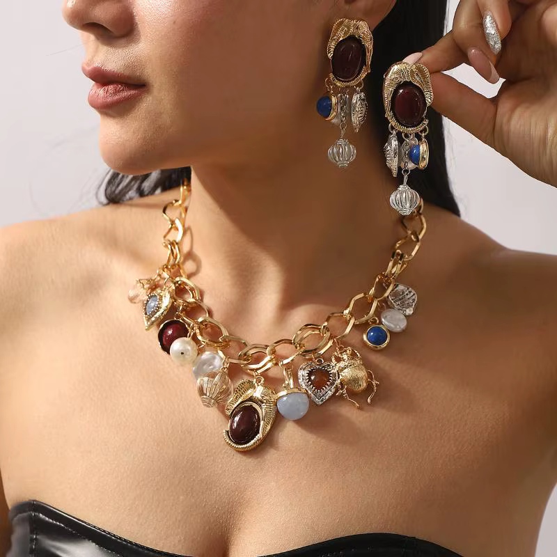 Ensemble de bijoux de luxe de style rétro