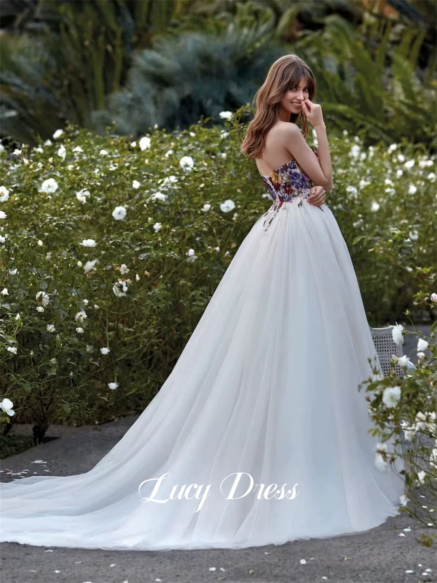 Lucy personnalisé robes d'occasion sur mesure pour Occasions spéciales