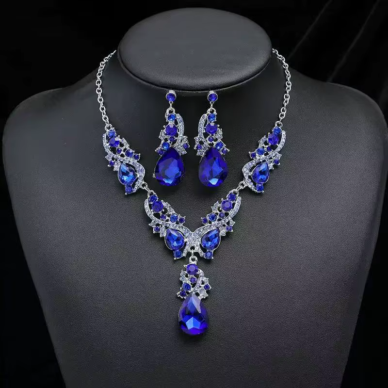 Ensemble de bijoux à la mode exquis