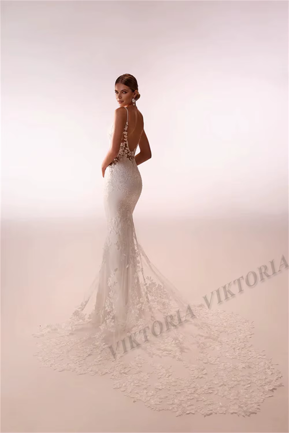 Robe de Mariée Luxueuse à Col en V pour Femme