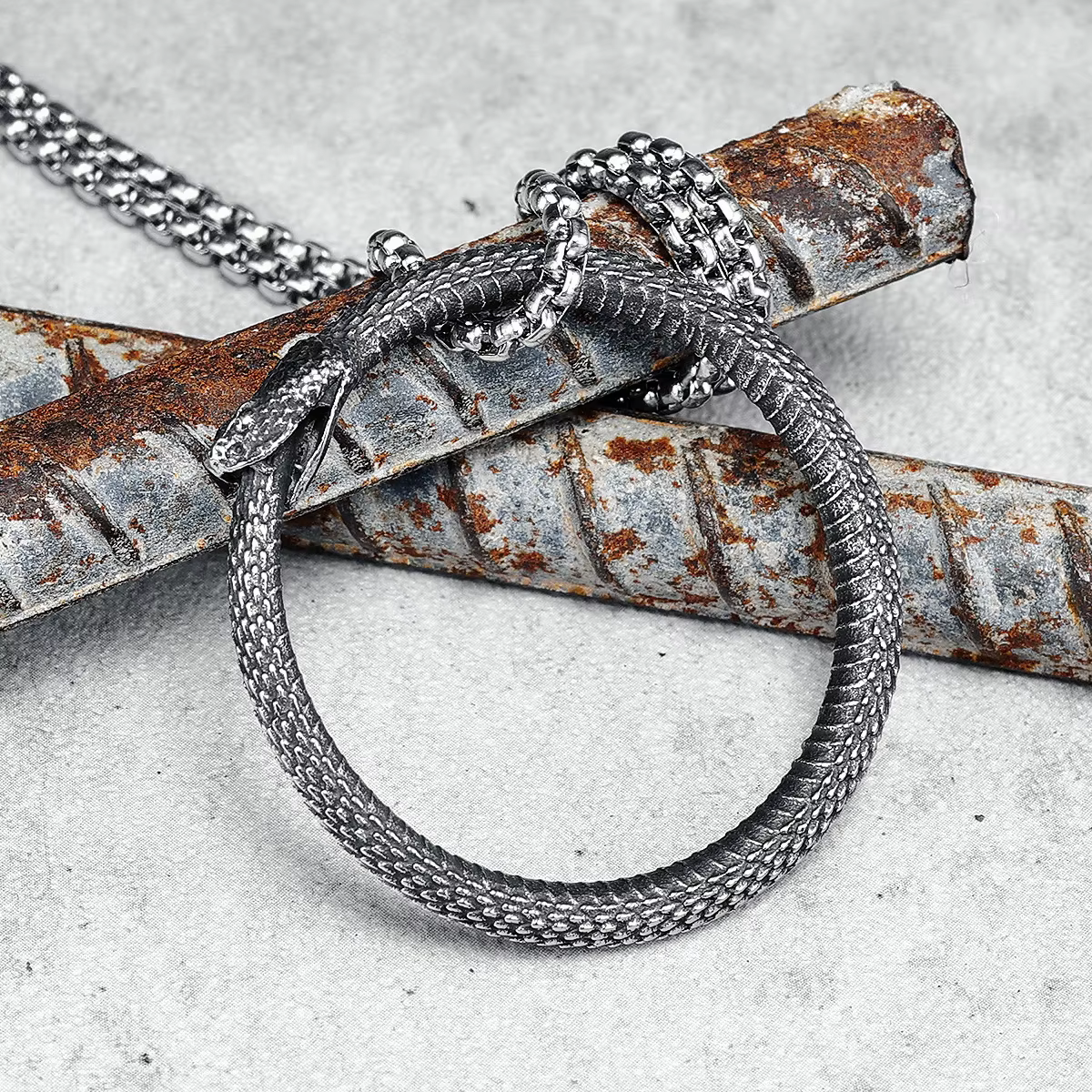 Ouroboros – pendentif serpent pour hommes