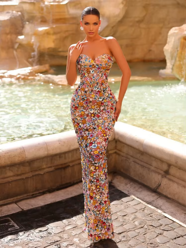 Robes de mariée sans bretelles à paillettes florales – Robe de soirée dos nu perlée colorée avec fente sur les cuisses