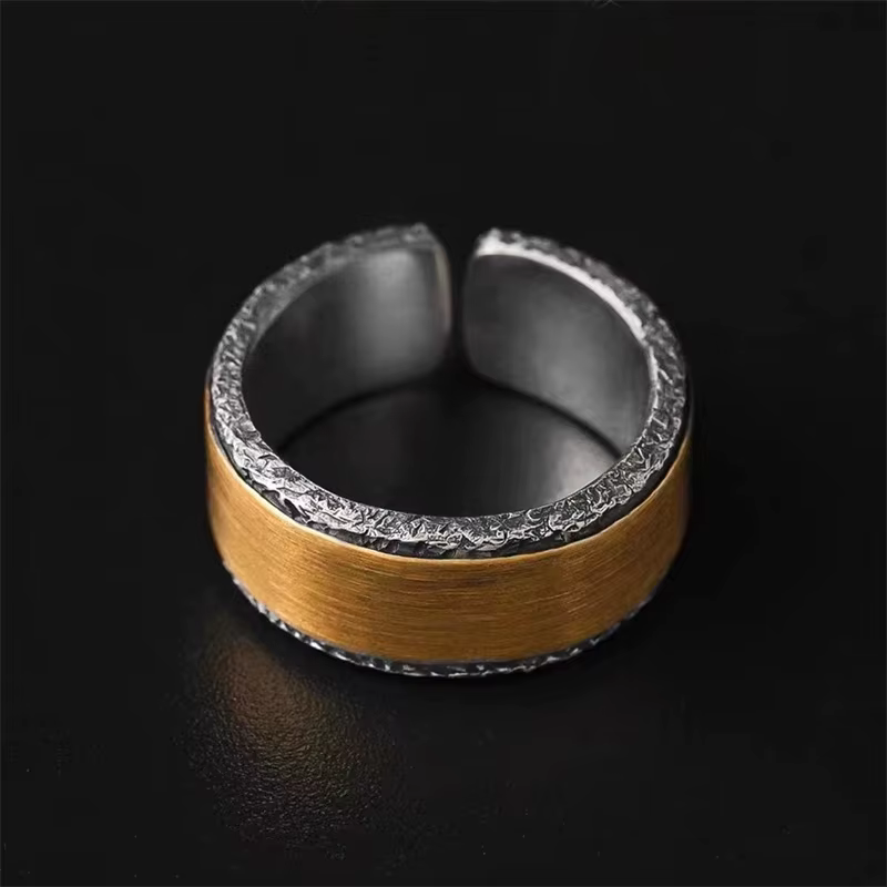 Bague de bande légère dorée vintage pour hommes