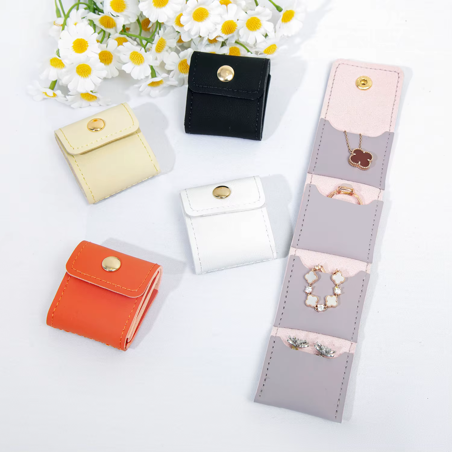 Mini organisateur de bijoux
