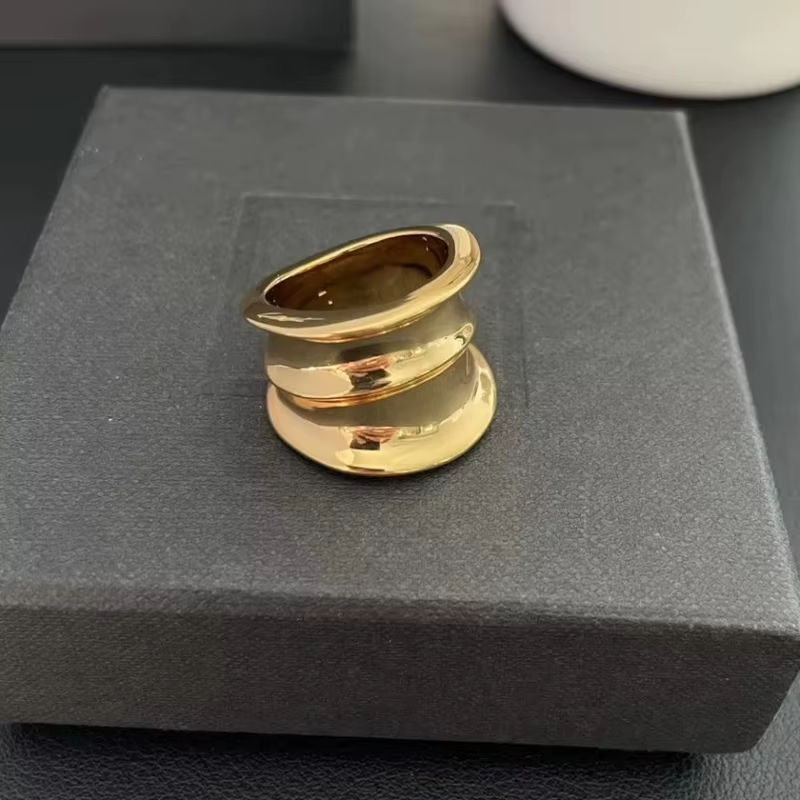Bague irrégulière plaquée or 24 carats pour femme
