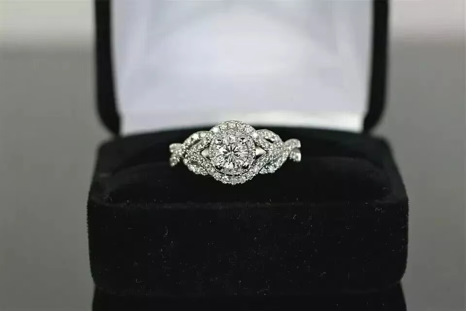 Bague en zircone scintillante plaquée argent 925 pour femmes