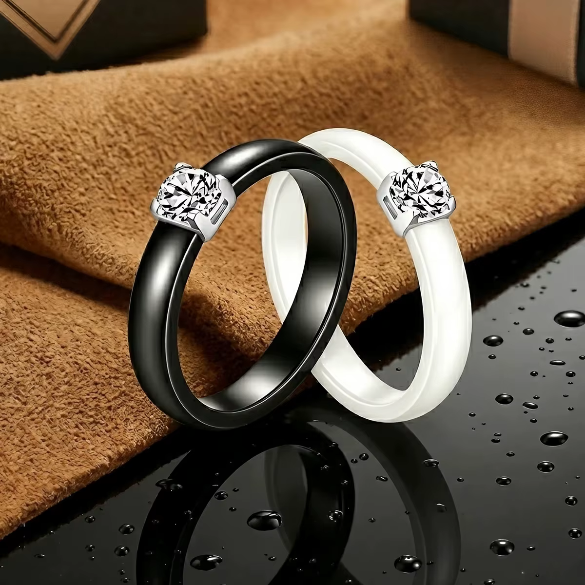 Bague en Céramique Noire Blanche avec Moissanite 0.25ct pour Femme