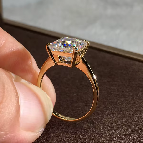 Bague de fiançailles en cristal de luxe pour femmes