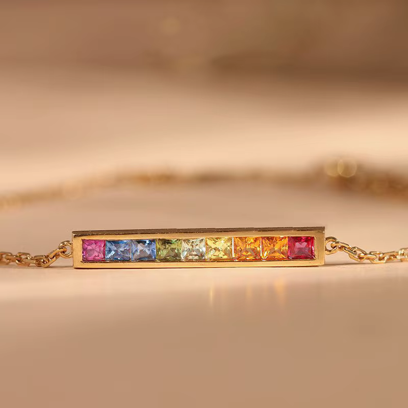 Bracelet classique léger de luxe pour femmes