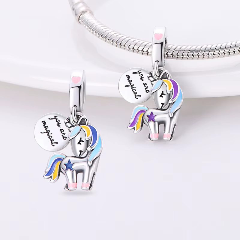 Pendentif porte-bonheur en forme de cheval coloré en argent Sterling 925 pour femmes