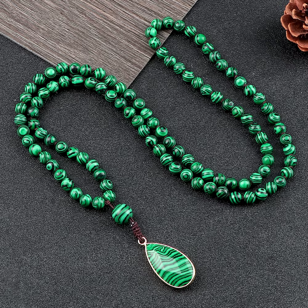 Collier noué fait à la main en malachite verte pour hommes et femmes