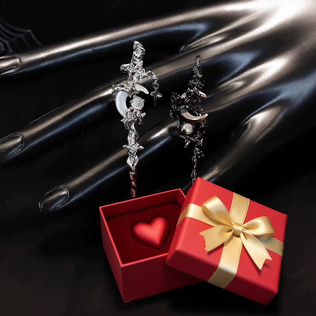 Boucles d'oreilles étoile et lune scintillantes