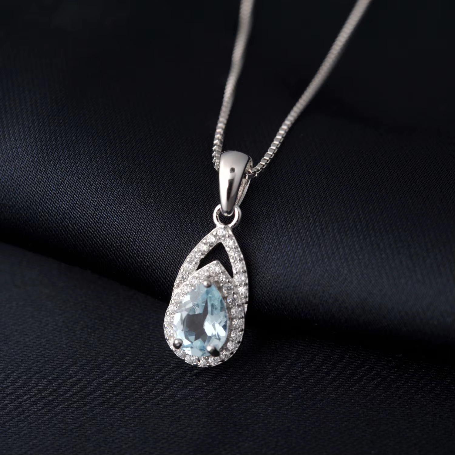 Potiy Pear – collier avec pendentif en topaze bleue naturelle