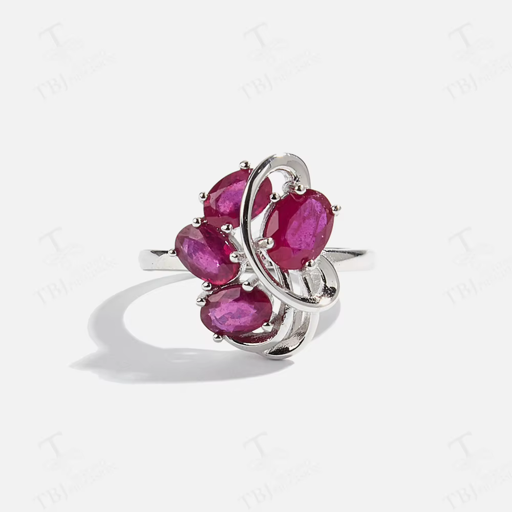 Bague en argent S925 avec rubis naturel