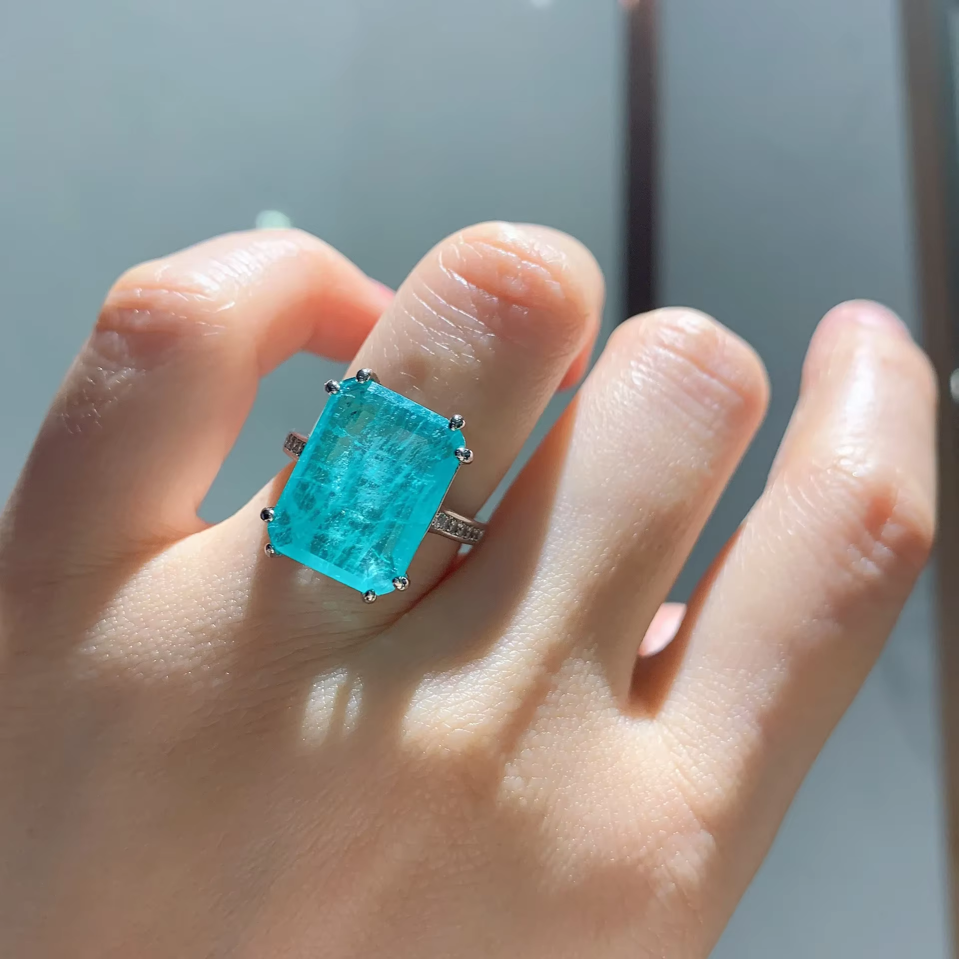 Bague en Pierres Précieuses Paraiba de 12x16mm pour Femme