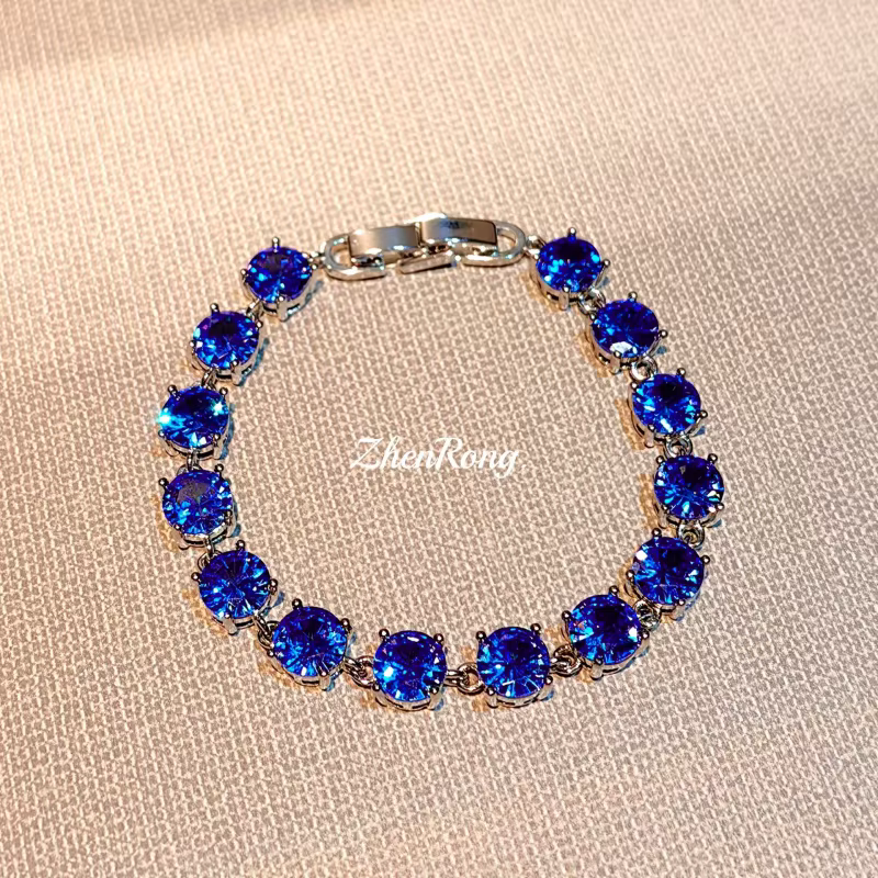 Bracelet chaîne avec pendentif en zircone cubique violette de forme ronde en argent Pera pour femmes