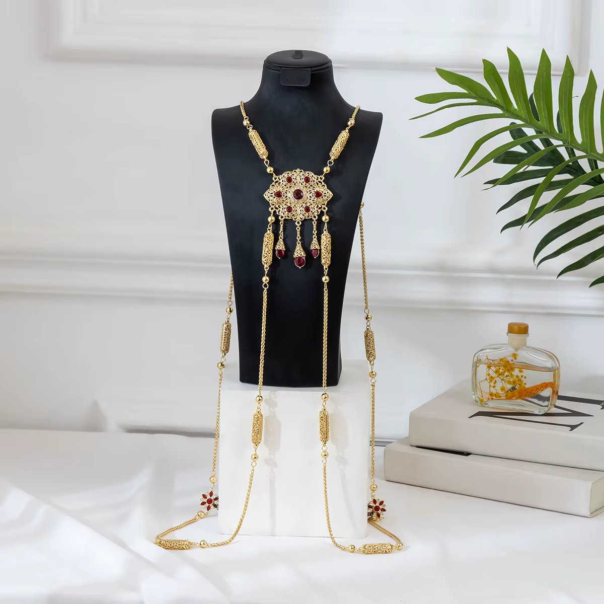 Robe de mariée sculptée de Style Court plaquée or