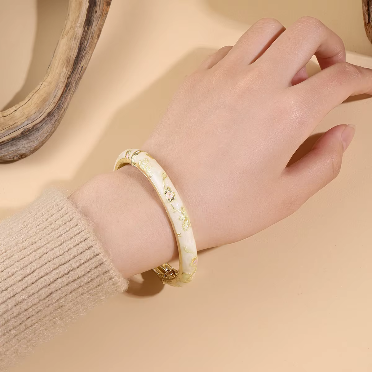 Jardme 4 pièces ensemble Bracelet pour femmes Vintage petite fleur cloisonné émail bracelets élégant Style ethnique