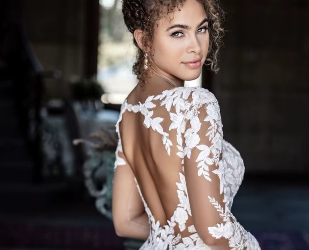 Dos nu Boho robes de mariée avec poches manches longues col en V dentelle robe