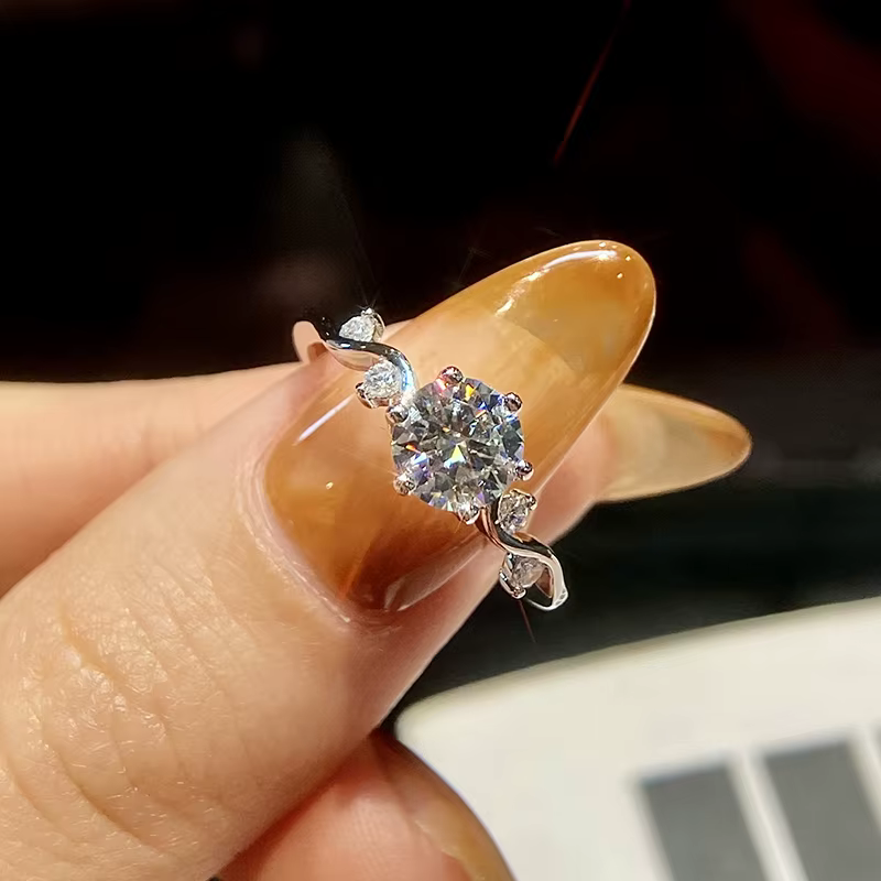 Bagues rondes en diamant Moissanite brillant pour femme