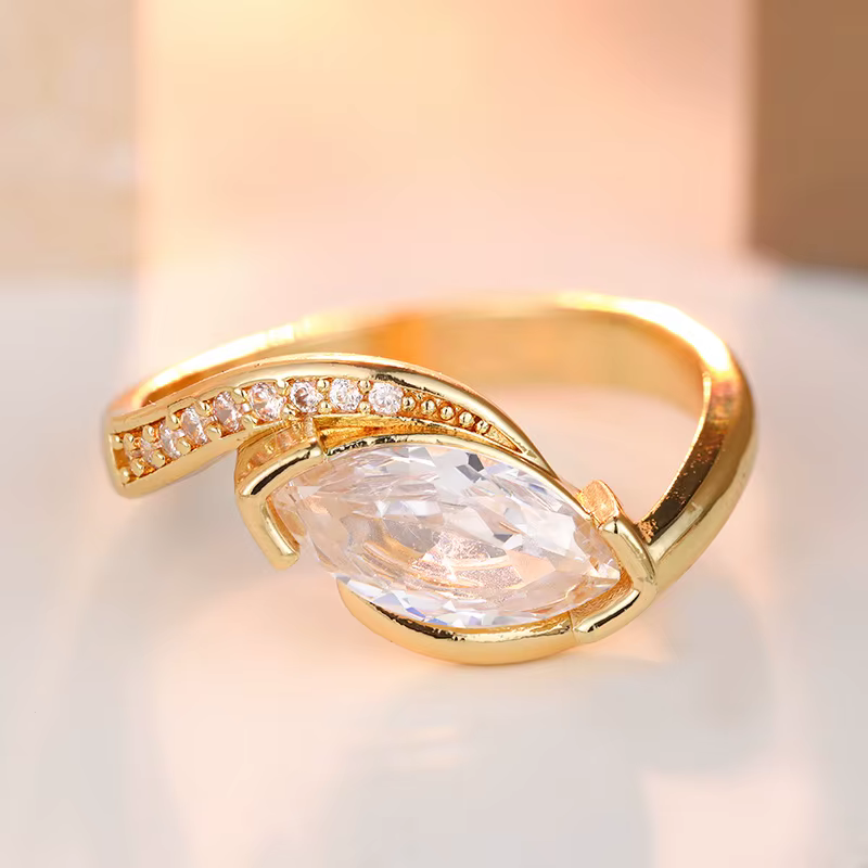 Bague de promesse en zircone synthétique de luxe pour femmes