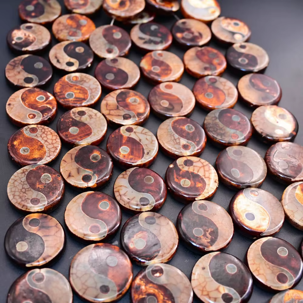 Perles Dzi tibétaines, Agates anciennes rouges et brunes