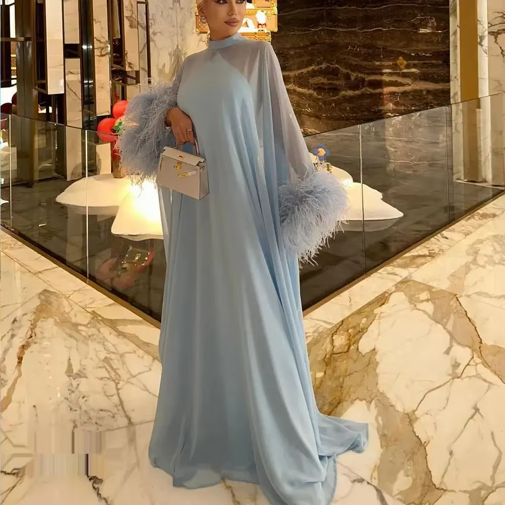 Robe de soirée en mousseline de soie bleu clair