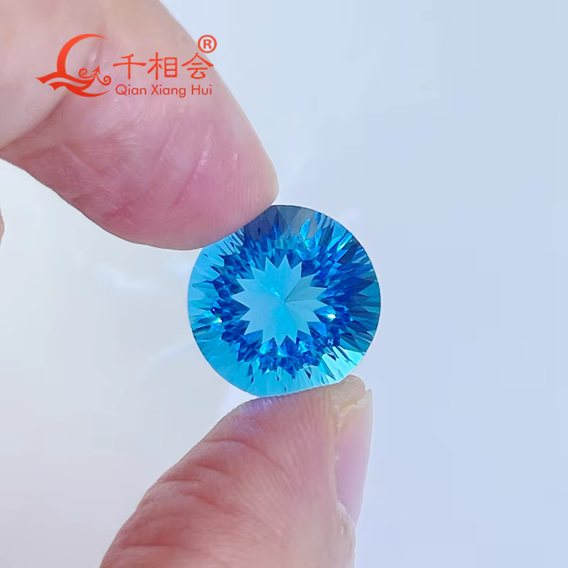 Topaze bleue naturelle de forme ronde de 11