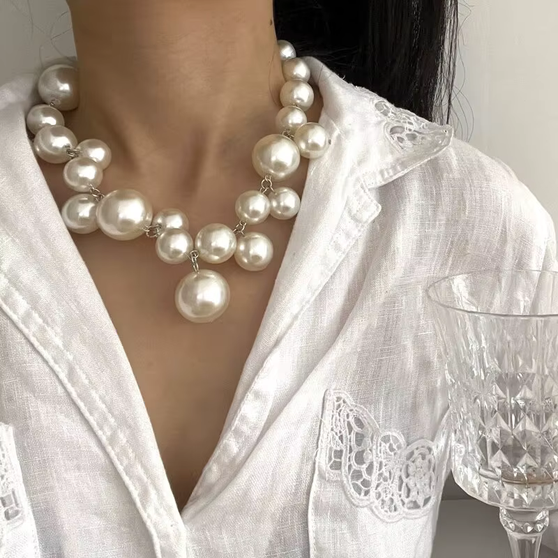 Collier élégant en imitation perle pour femme