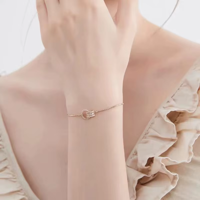 Interlocki – bague au Design classique
