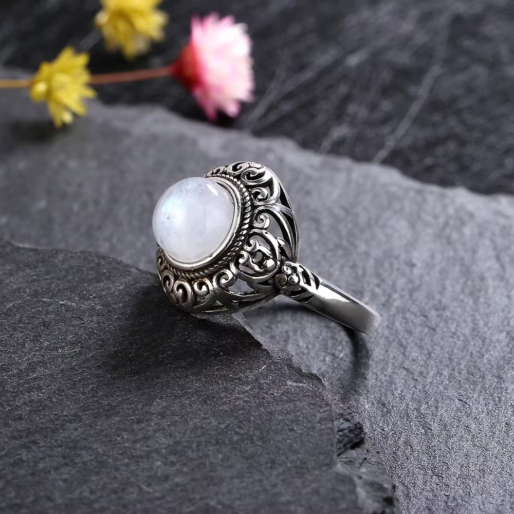Bagues rondes ovales en pierres de lune naturelles pour femmes