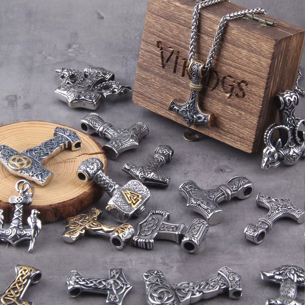 Collier pendentif marteau de Thor Viking Valknut à la mode avec chaîne de quille comme cadeau pour hommes avec boîte en bois
