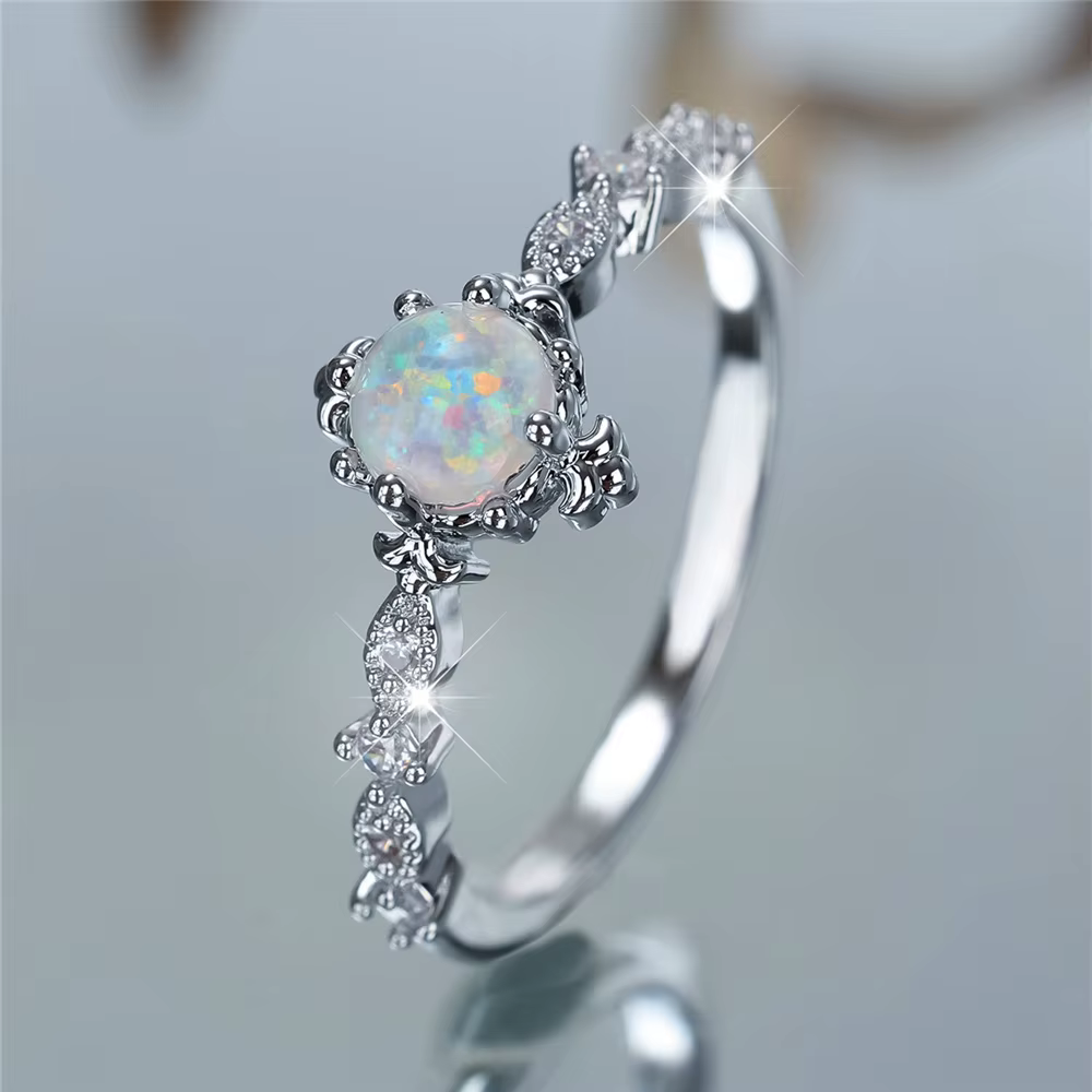 Bague ronde en pierre d'opale pour femme