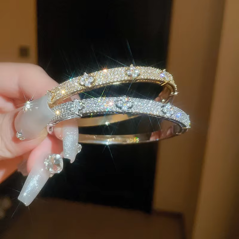 Bracelet jonc plaqué or et argent brillant avec zircon cubique