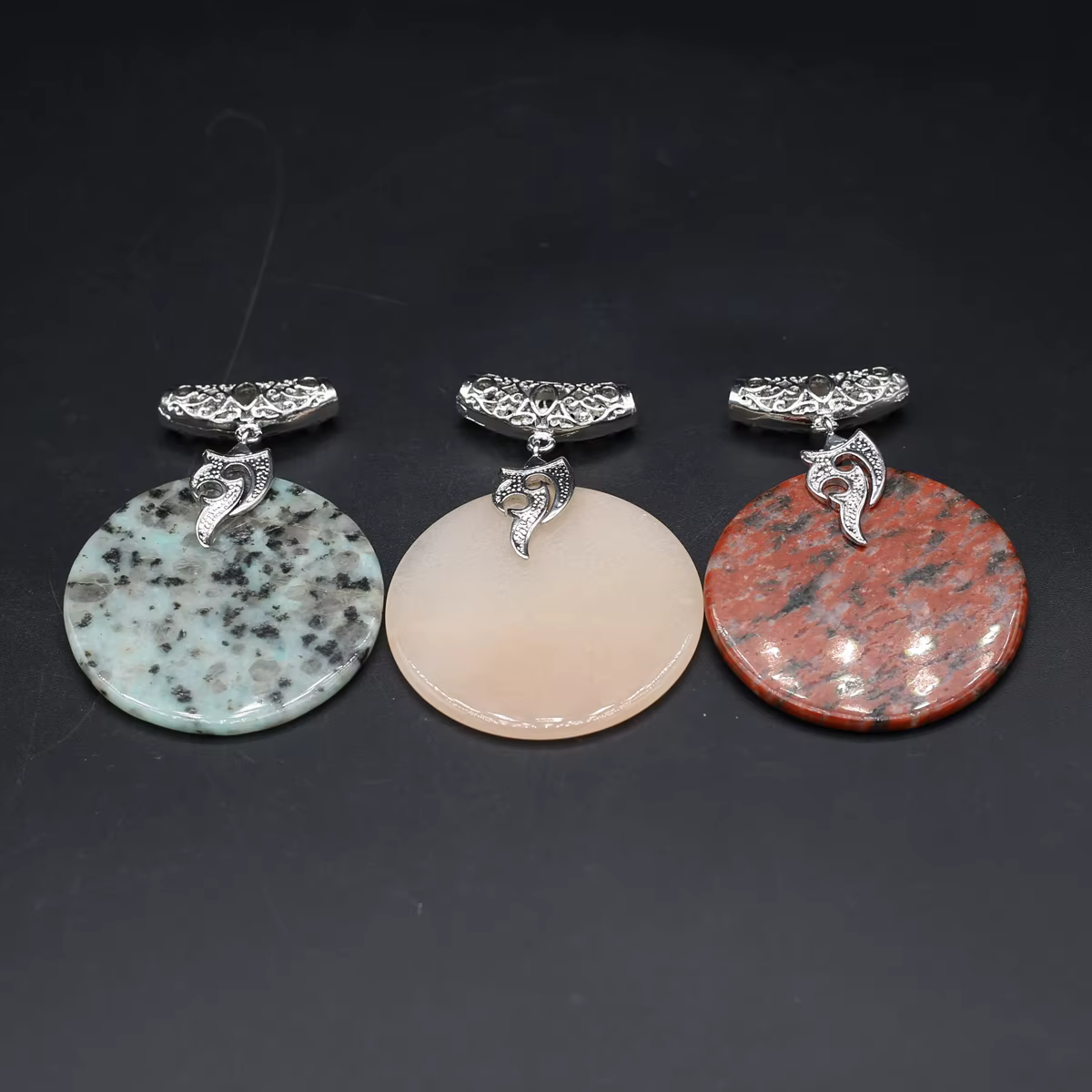 Pendentif Rond en Pierre Naturelle Exquise pour Collier