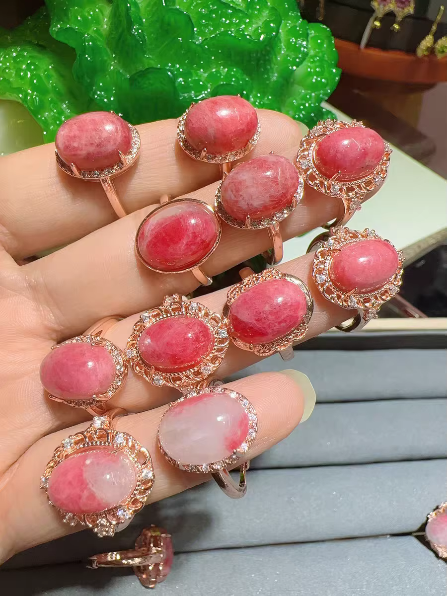 Bague réglable en rhodonite naturelle rouge pour femme
