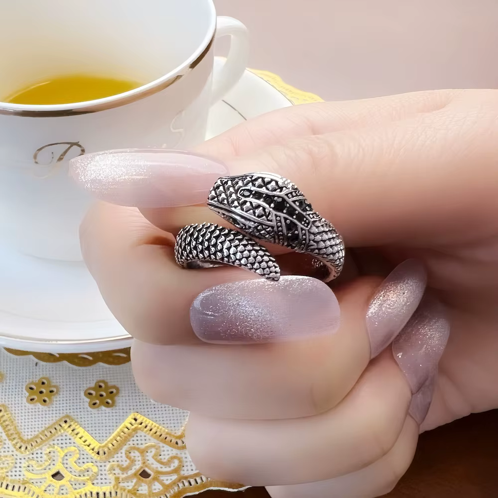 Bague serpent, Style européen Glam