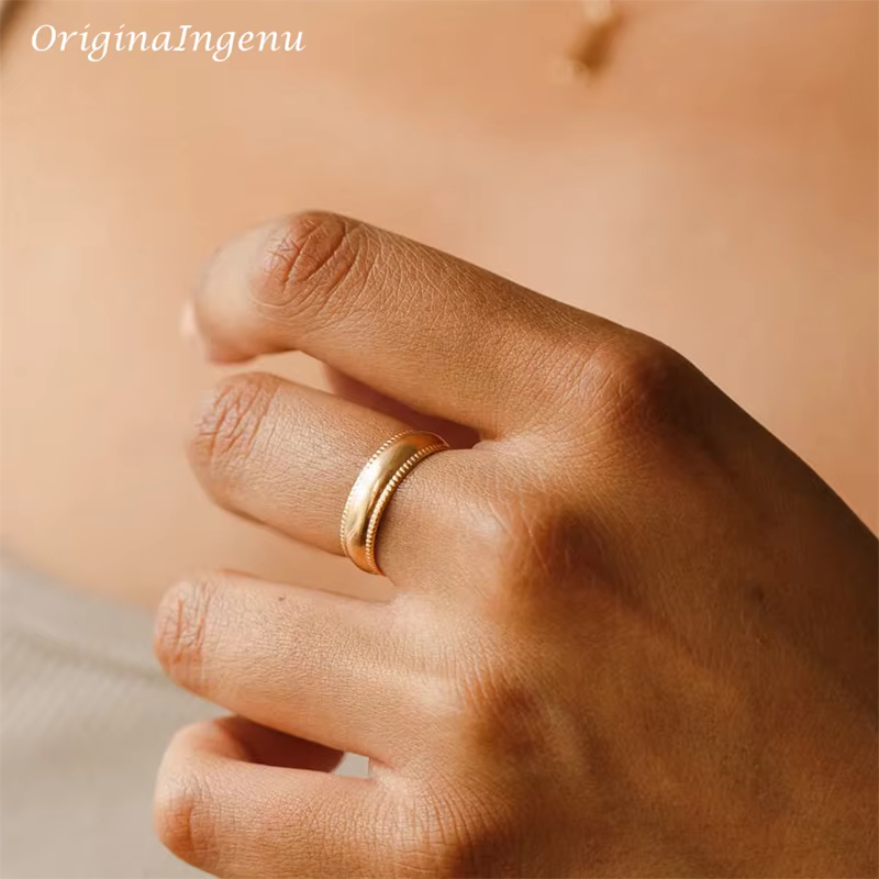 Bague réglable à motif de fleurs rempli d'or 14 carats pour femme