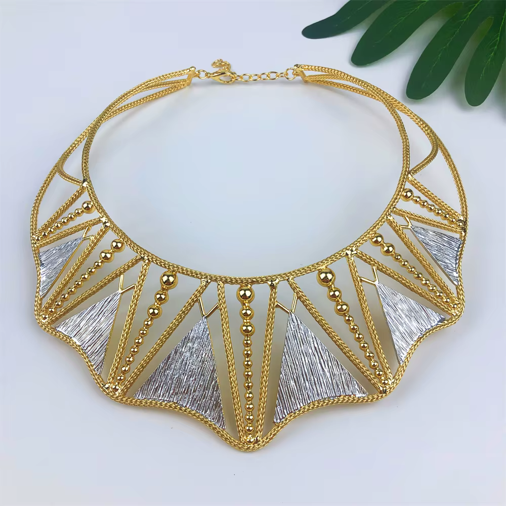 Ensemble de bijoux plaqués or 18 carats pour femme