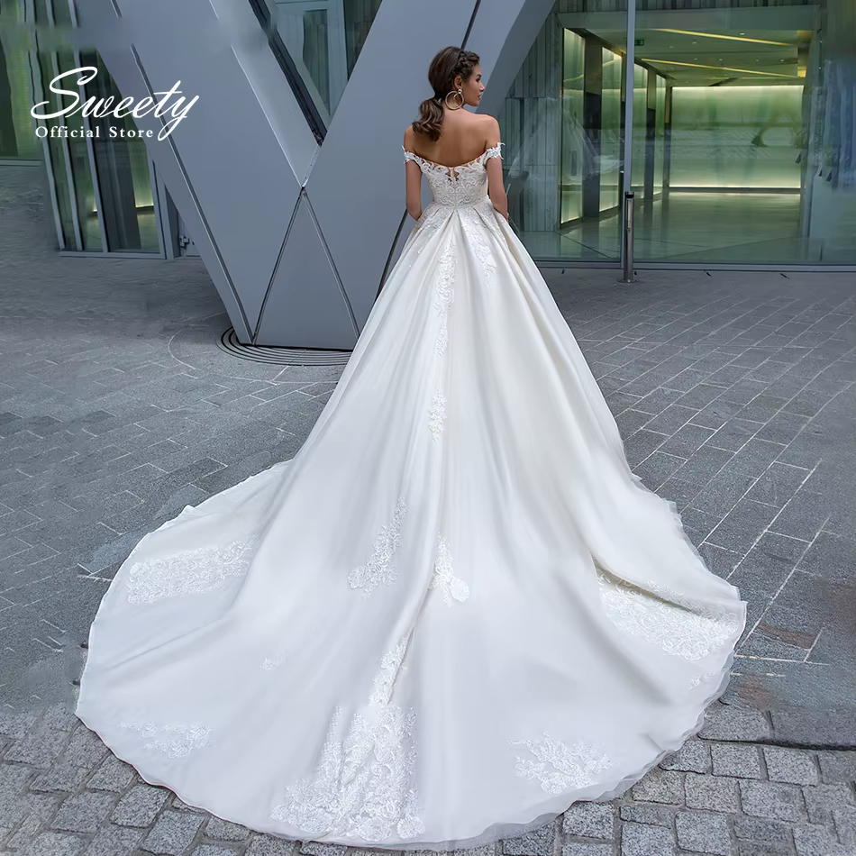 Robe de Mariée en Tulle Brodé avec Clip