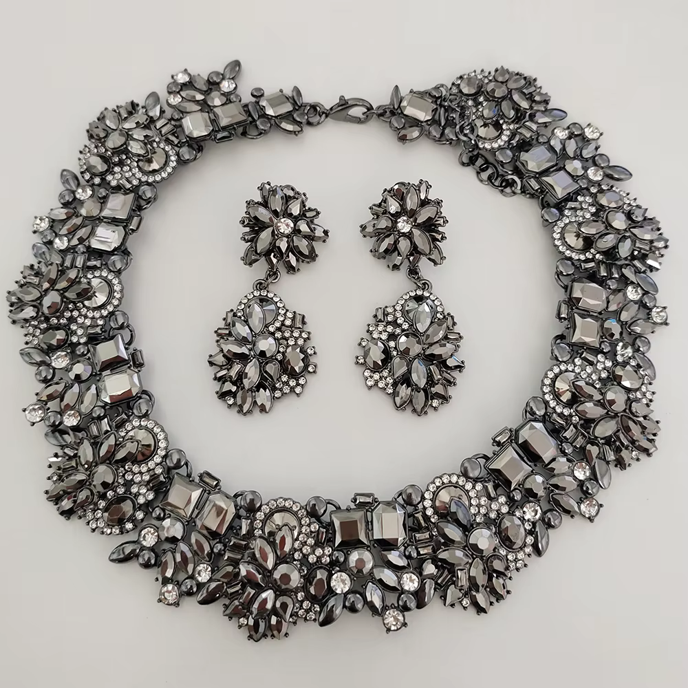 2026 nouveau indien Vintage pistolet gris cristal strass grand collier