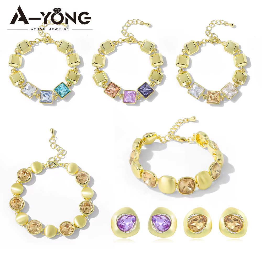 Bracelet et boucles d'oreilles originaux en cristal coloré