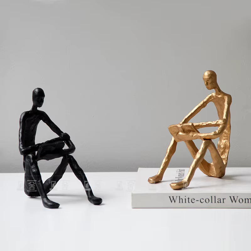 Sculptures de personnages acrobates créatifs