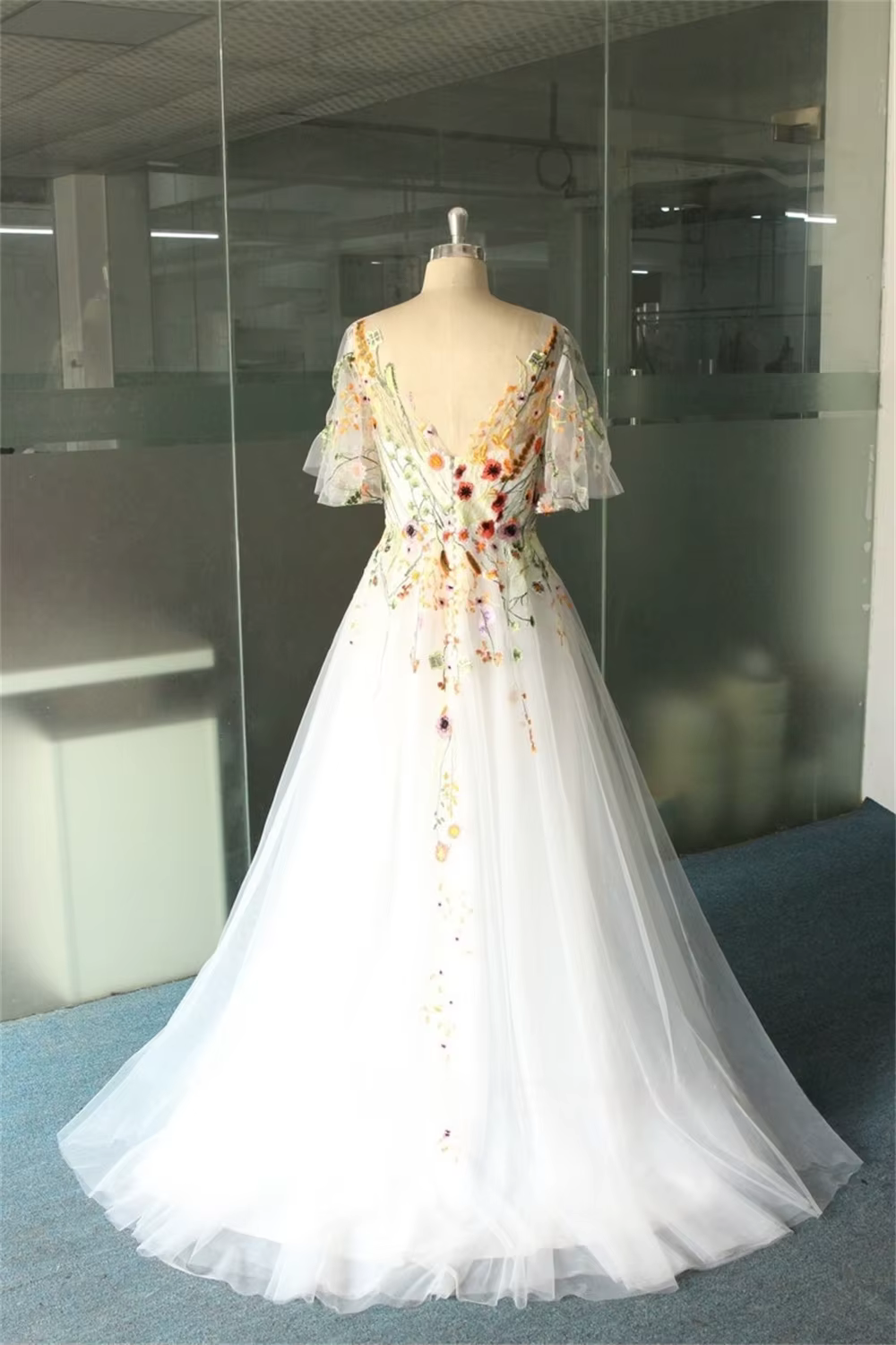 Kyoto personnalisé col en V fleurs brodées robe de mariée a-ligne manches courtes vestidos de novia longueur au sol robes de soirée