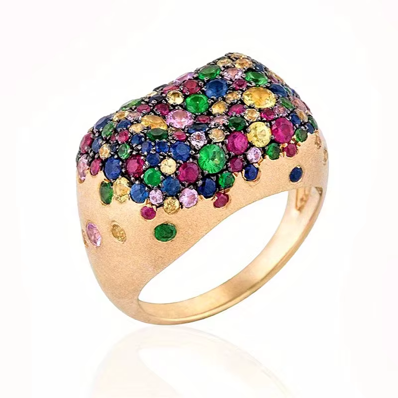 Ensemble avec Zircon synthétique coloré