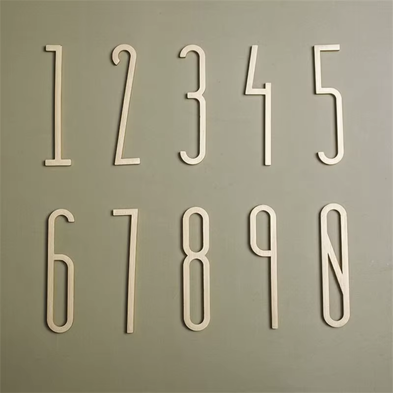 Lettres décoratives en laiton massif