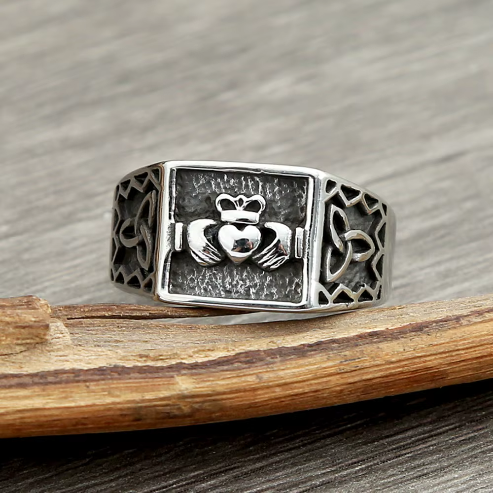 Bagues de mariage Claddagh au Design irlandais en acier inoxydable de couleur Antique pour hommes et femmes