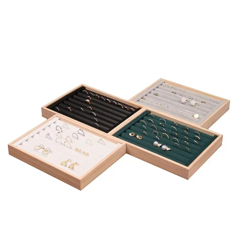 Plateau d'affichage de bagues de bijoux en bois