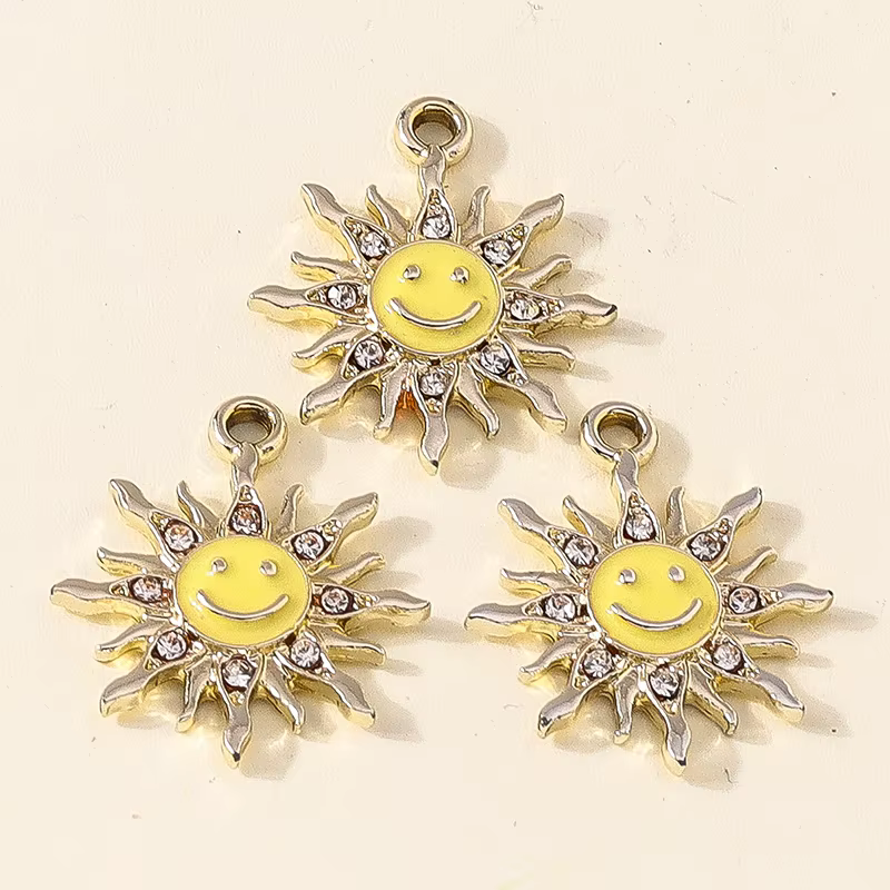 Leslie 10 pièces Breloques soleil grec en émail et strass pour pendentifs